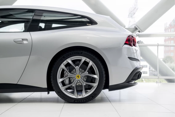 Ferrari GTC4Lusso