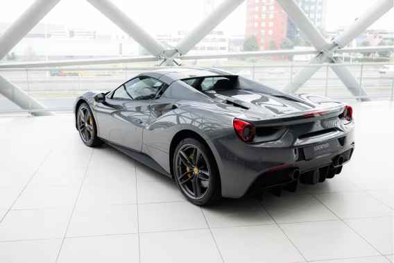Ferrari 488