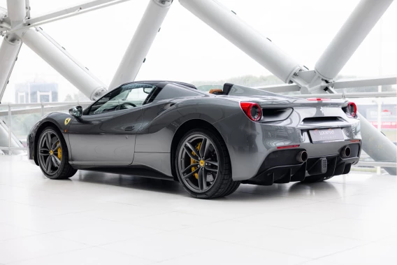 Ferrari 488
