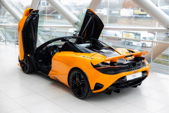 McLaren 750S Spider