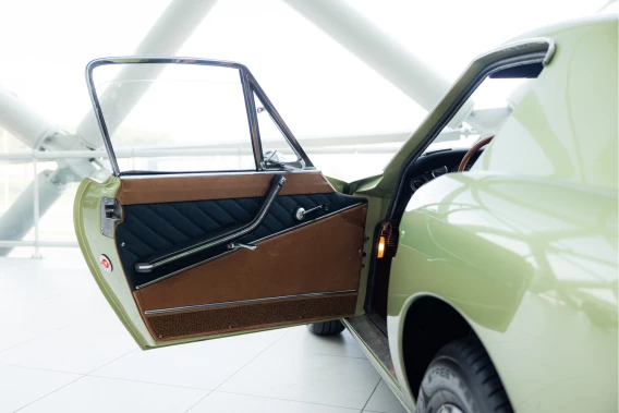 Intermeccanica Omega