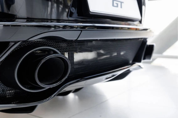 McLaren GT