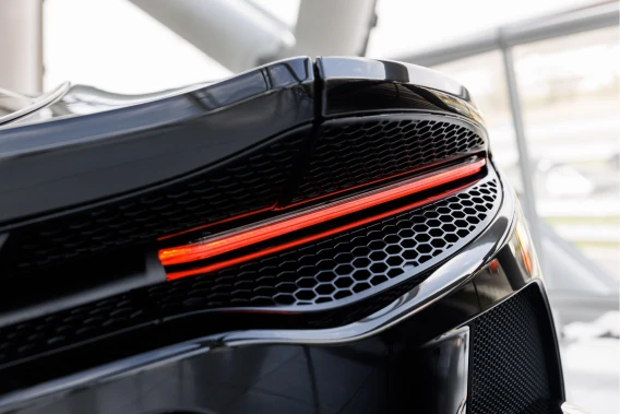 McLaren GT