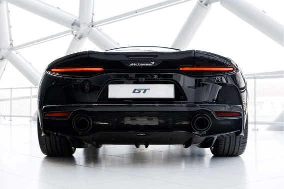 McLaren GT