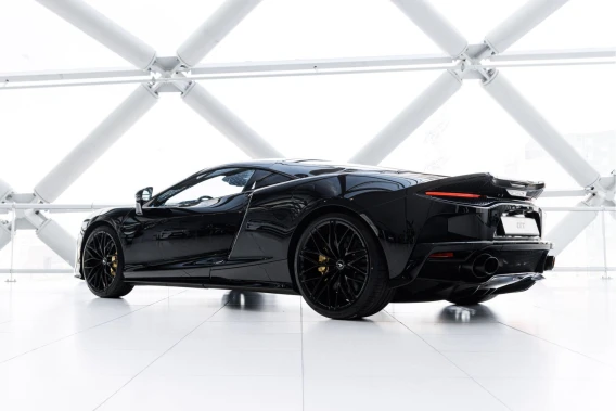 McLaren GT