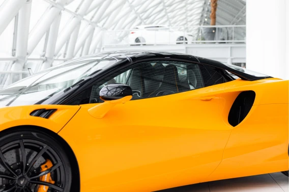 McLaren Artura Spider