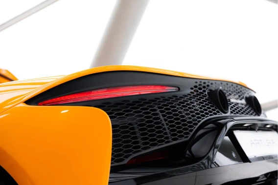 McLaren Artura Spider