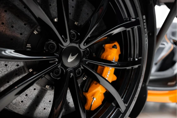 McLaren Artura Spider