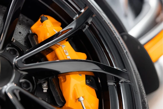 McLaren Artura Spider