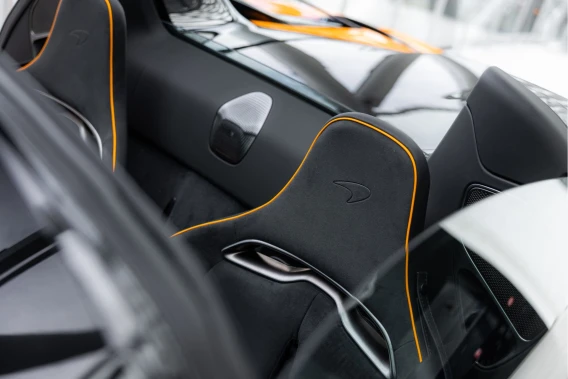 McLaren Artura Spider