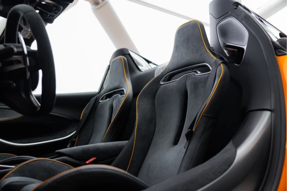 McLaren Artura Spider