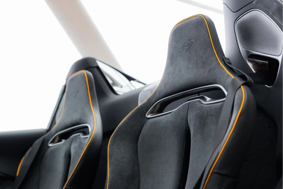 McLaren Artura Spider