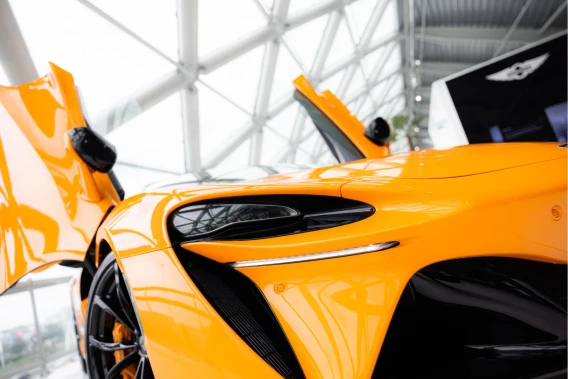 McLaren Artura Spider