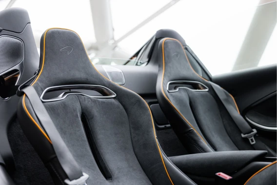 McLaren Artura Spider