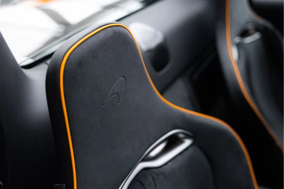 McLaren Artura Spider