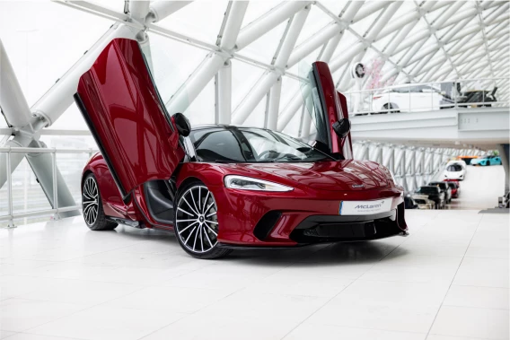 McLaren GT
