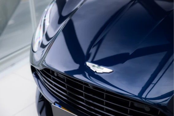 Aston Martin DB11