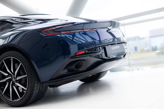 Aston Martin DB11