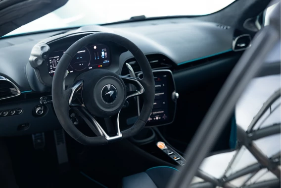 McLaren Artura Spider