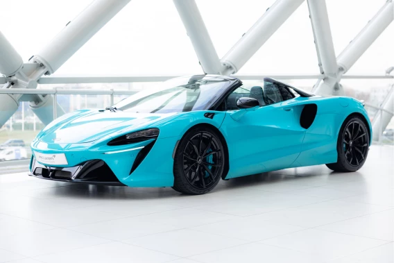 McLaren Artura Spider