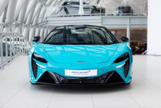 McLaren Artura Spider