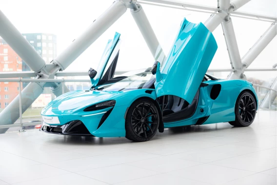 McLaren Artura Spider