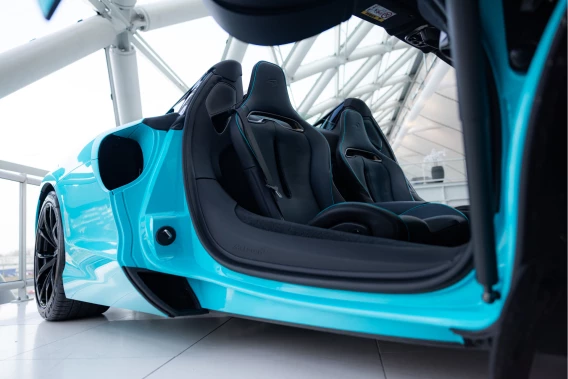 McLaren Artura Spider