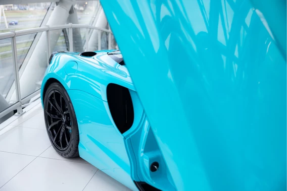 McLaren Artura Spider