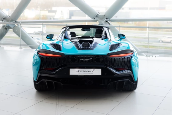 McLaren Artura Spider
