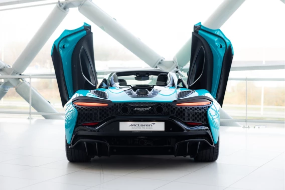 McLaren Artura Spider