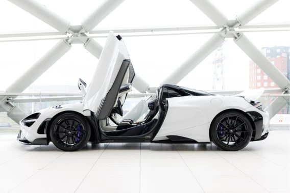 McLaren 765LT
