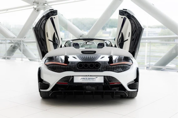 McLaren 765LT