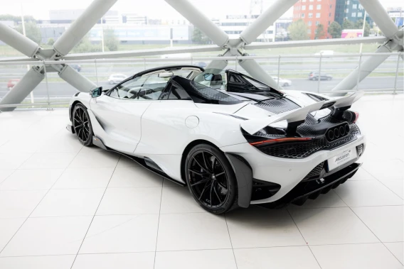 McLaren 765LT