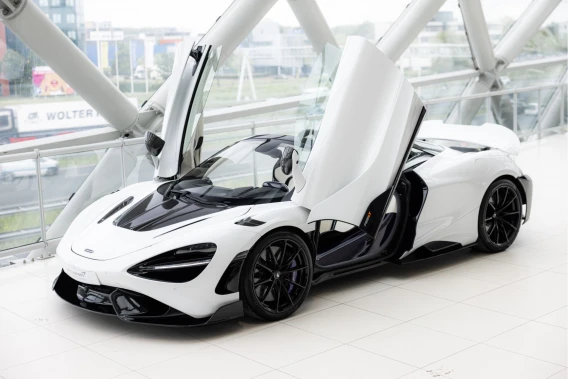 McLaren 765LT