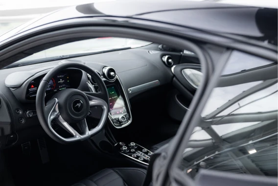 McLaren GTS