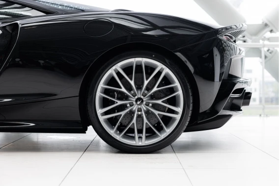 McLaren GTS