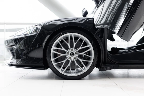 McLaren GTS
