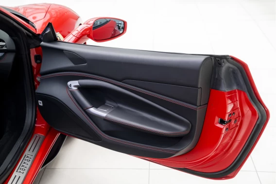 Ferrari F8 Spider