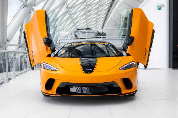 McLaren GT