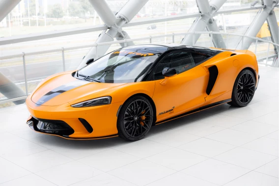 McLaren GT
