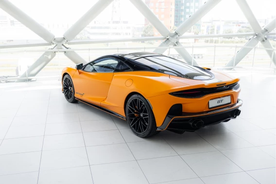 McLaren GT