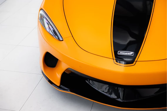 McLaren GT