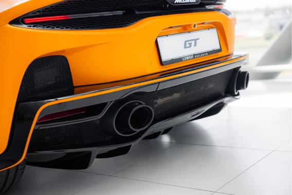 McLaren GT