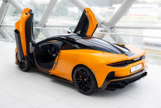 McLaren GT