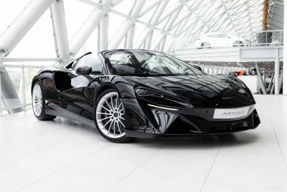 McLaren Artura Spider