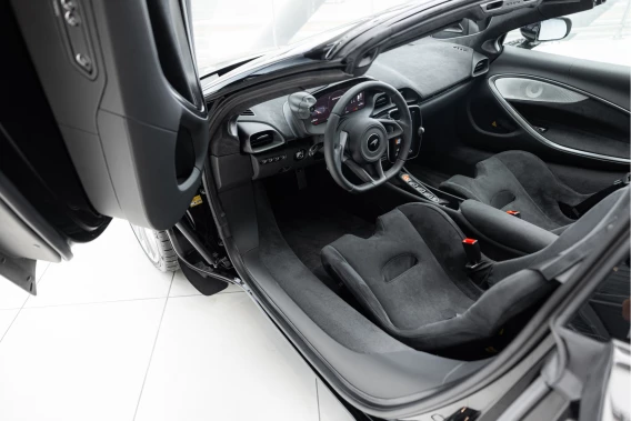 McLaren Artura Spider