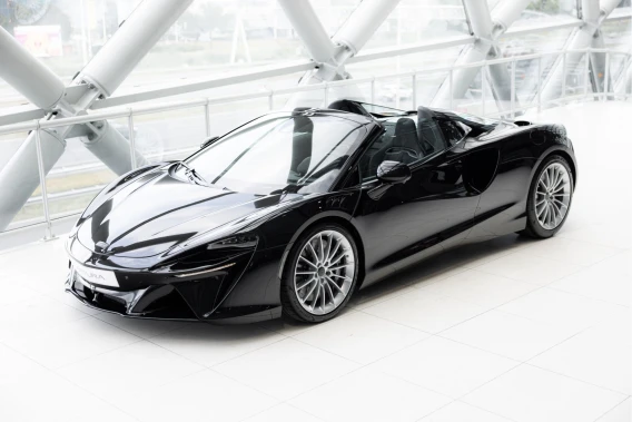 McLaren Artura Spider