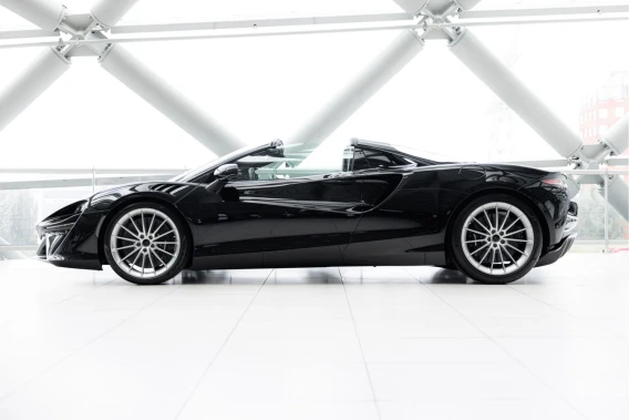 McLaren Artura Spider