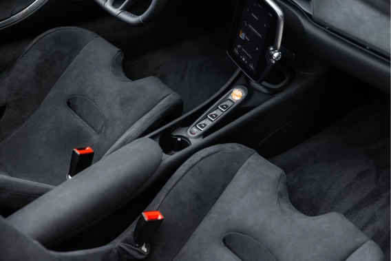 McLaren Artura Spider