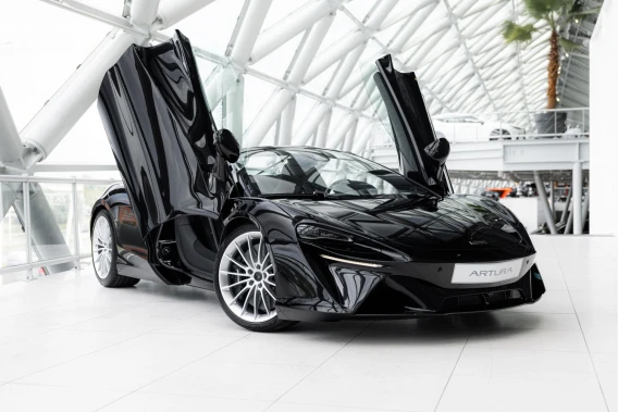 McLaren Artura Spider